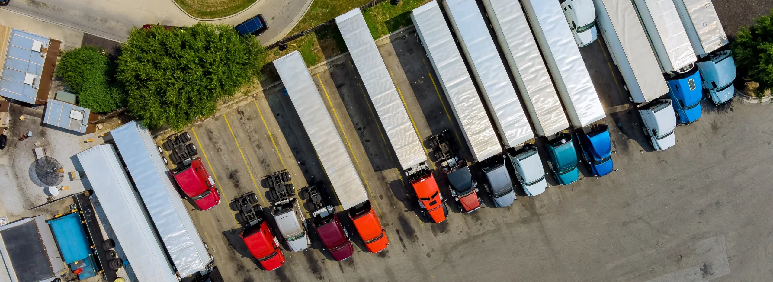 resting-place-with-various-types-of-trucks-in-a-cr-2025-03-27-03-35-49-utc-scaled